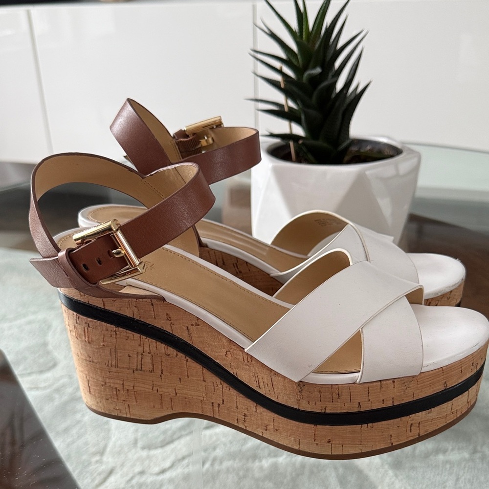 MICHAEL Michael Kors White and Brown Wedges
